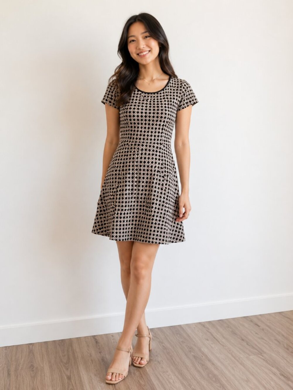 Uniqlo - Black Cream Geometric Fit & Flare Short Sleeve Dress - Sz S - EUC